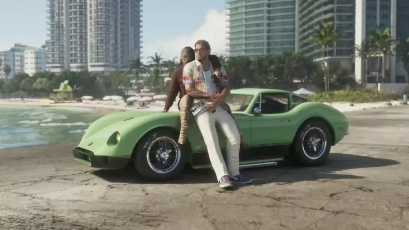 Jason i Lucia uz zeleni sportski automobil na plaži na promotivnoj slici za GTA 6