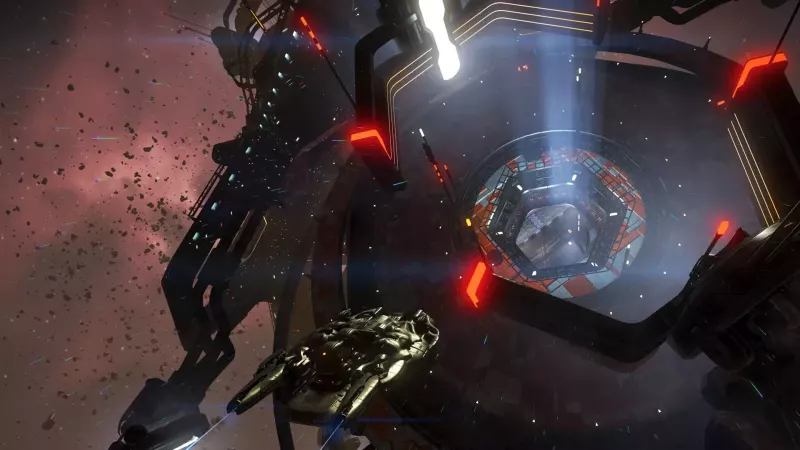 Biomehanička korveta prilazi ogromnoj svemirskoj strukturi među asteroidima u igri No Man’s Sky: Forsaken.